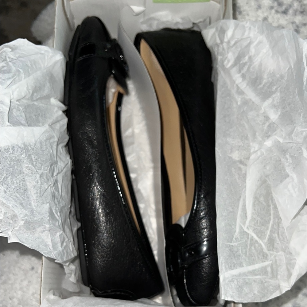 Michael Kors Black Flats with Elegant Design - Picture 6 of 7